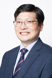 백기용 담임목사